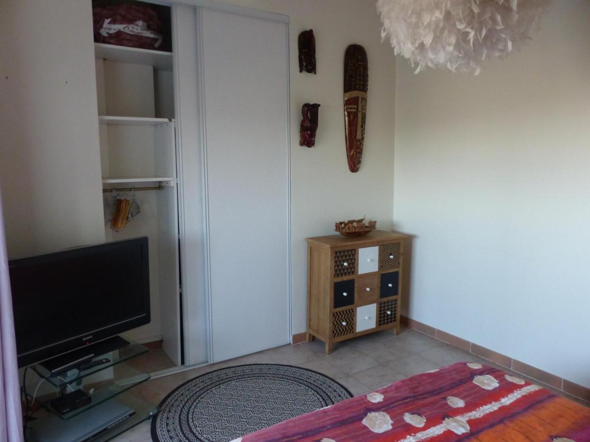 Logement Zen Sur La Colline Aux Mimosas Hyeres Exterior photo